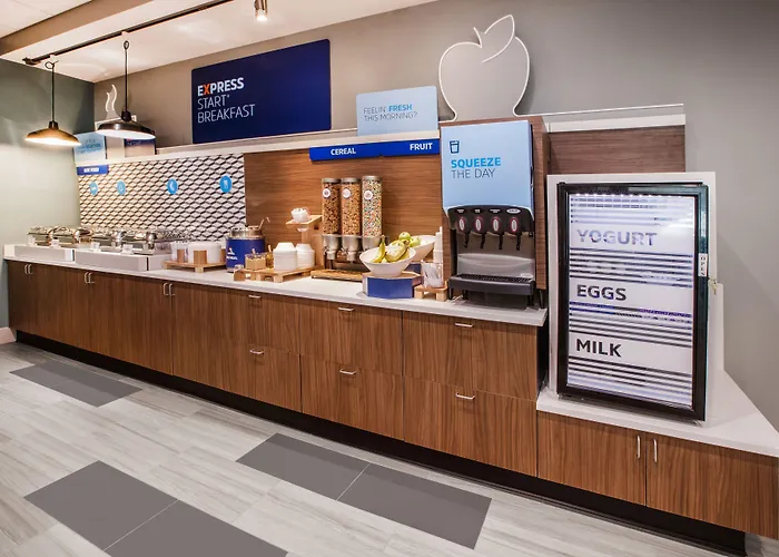 Holiday Inn Express Hotel & Suites New Boston By Ihg